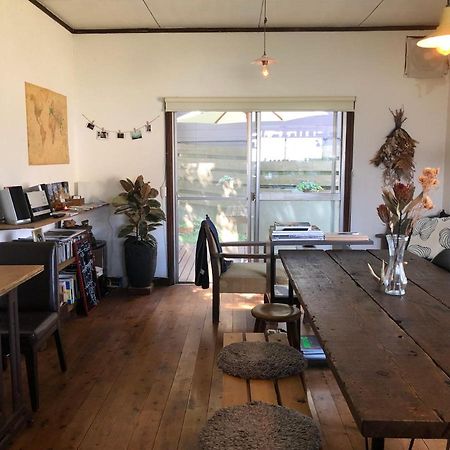 Hostel Fuji Matsuyama Base Фудзиёсида Экстерьер фото
