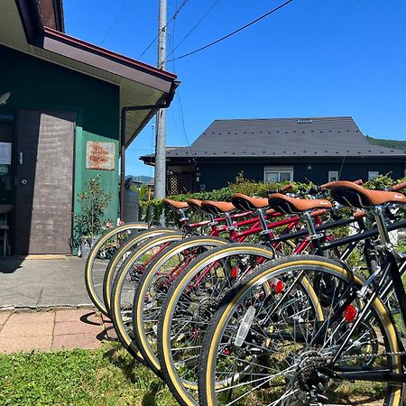 Hostel Fuji Matsuyama Base Фудзиёсида Экстерьер фото
