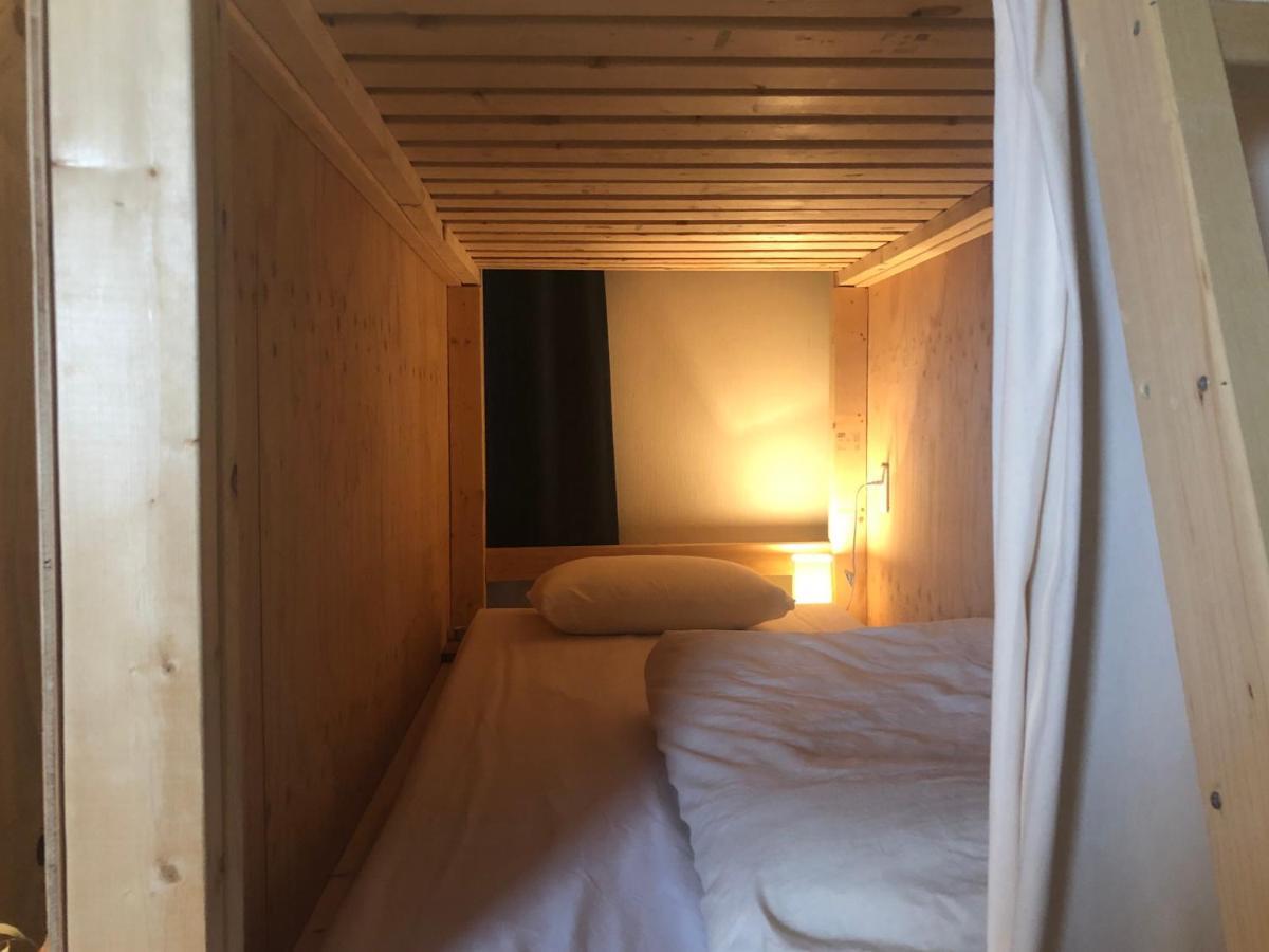 Hostel Fuji Matsuyama Base Фудзиёсида Экстерьер фото