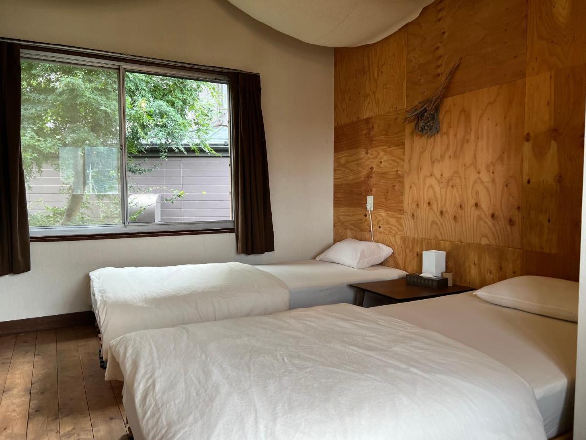 Hostel Fuji Matsuyama Base Фудзиёсида Экстерьер фото