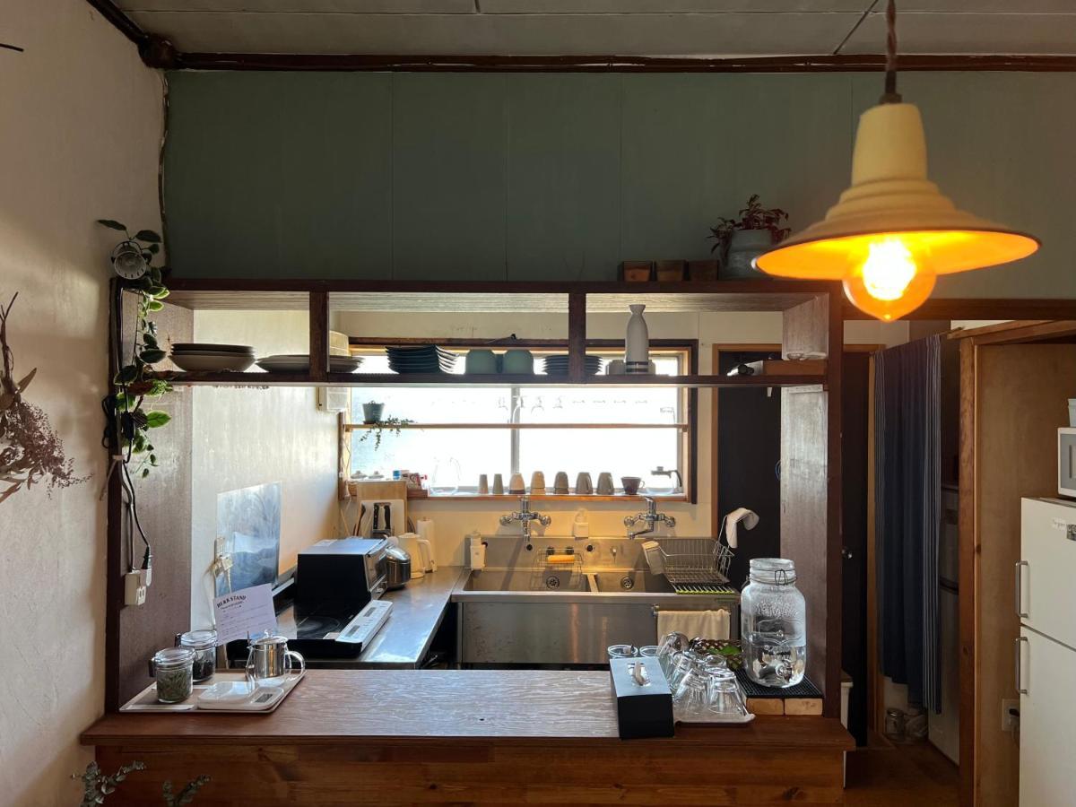 Hostel Fuji Matsuyama Base Фудзиёсида Экстерьер фото